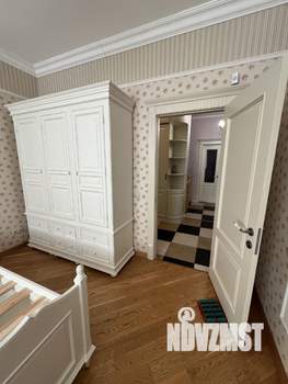 4-к квартира, вторичка, 134м2, 1/5 этаж
