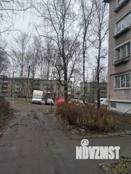 2-к квартира, вторичка, 44м2, 1/4 этаж