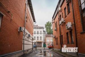 3-к квартира, вторичка, 180м2, 1/4 этаж