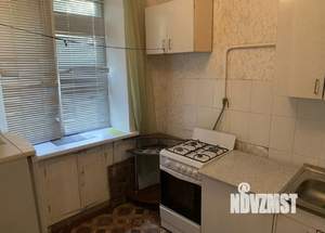 2-к квартира, вторичка, 42м2, 1/5 этаж