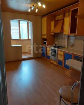 2-к квартира, вторичка, 70м2, 4/10 этаж