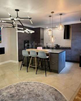 3-к квартира, вторичка, 96м2, 1/4 этаж