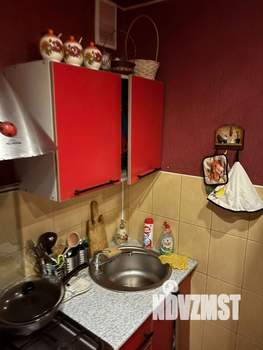 2-к квартира, вторичка, 44м2, 1/4 этаж