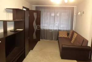2-к квартира, вторичка, 42м2, 1/4 этаж