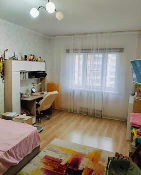 3-к квартира, вторичка, 100м2, 5/10 этаж
