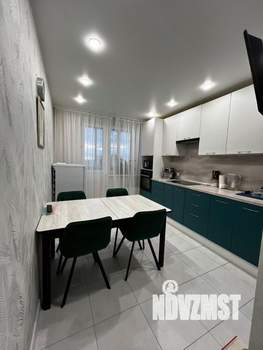 2-к квартира, вторичка, 60м2, 10/17 этаж