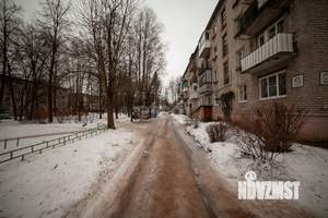 2-к квартира, вторичка, 42м2, 3/4 этаж