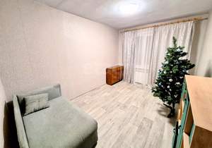 2-к квартира, вторичка, 44м2, 1/4 этаж