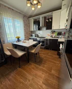 3-к квартира, вторичка, 77м2, 2/2 этаж