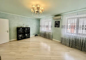 3-к квартира, вторичка, 106м2, 3/5 этаж