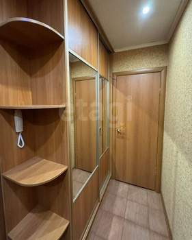 2-к квартира, вторичка, 44м2, 1/5 этаж