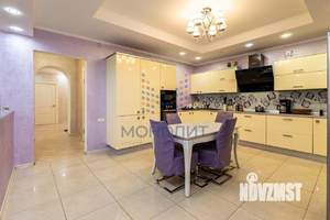 4-к квартира, вторичка, 148м2, 2/5 этаж