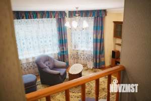 3-к квартира, вторичка, 180м2, 1/4 этаж