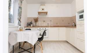 4-к квартира, вторичка, 106м2, 1/2 этаж