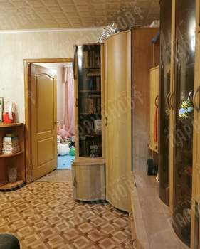 4-к квартира, вторичка, 62м2, 1/5 этаж