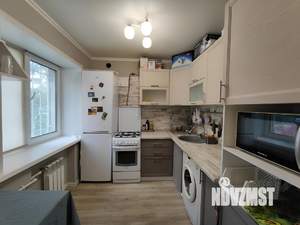 2-к квартира, вторичка, 42м2, 1/4 этаж