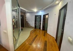 3-к квартира, вторичка, 100м2, 3/5 этаж