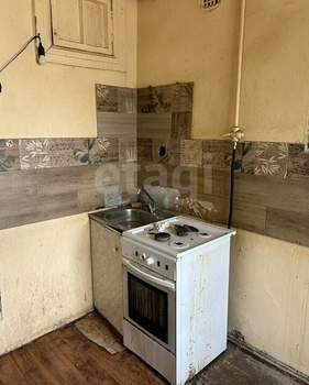 2-к квартира, вторичка, 47м2, 1/4 этаж