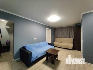 2-к квартира, вторичка, 42м2, 1/4 этаж