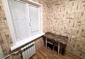 2-к квартира, вторичка, 44м2, 1/4 этаж