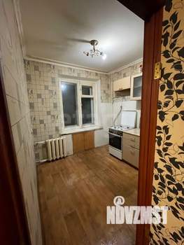 2-к квартира, вторичка, 44м2, 1/4 этаж