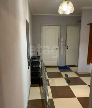 4-к квартира, вторичка, 92м2, 1/9 этаж