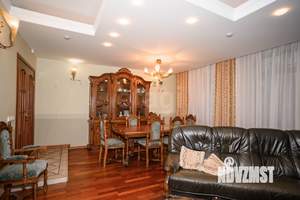 4-к квартира, вторичка, 166м2, 1/5 этаж