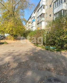 4-к квартира, вторичка, 61м2, 3/5 этаж