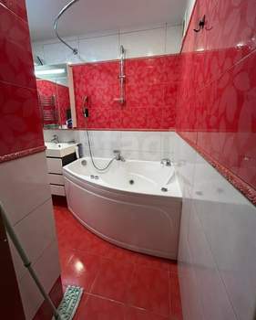 4-к квартира, вторичка, 74м2, 3/4 этаж