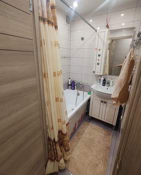 2-к квартира, вторичка, 43м2, 1/5 этаж