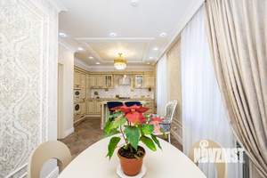 4-к квартира, вторичка, 160м2, 1/4 этаж