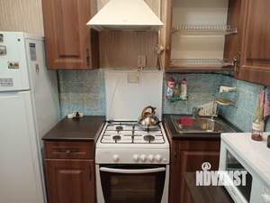 2-к квартира, вторичка, 42м2, 1/4 этаж