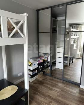 2-к квартира, вторичка, 64м2, 1/4 этаж