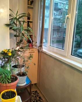 2-к квартира, вторичка, 90м2, 1/4 этаж