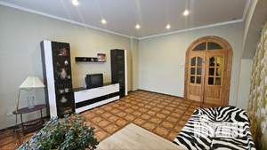 4-к квартира, вторичка, 119м2, 2/4 этаж