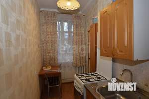 2-к квартира, вторичка, 44м2, 1/4 этаж