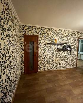 2-к квартира, вторичка, 44м2, 1/4 этаж