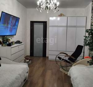 2-к квартира, вторичка, 90м2, 1/4 этаж