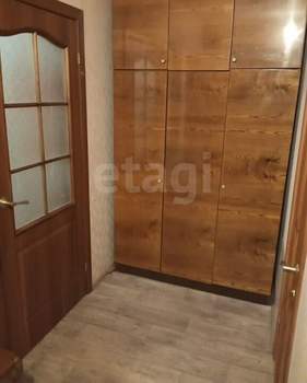 2-к квартира, вторичка, 54м2, 1/9 этаж