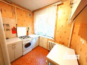 2-к квартира, вторичка, 44м2, 1/4 этаж