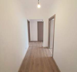 2-к квартира, вторичка, 57м2, 9/18 этаж