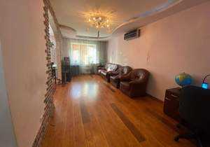 3-к квартира, вторичка, 100м2, 3/5 этаж