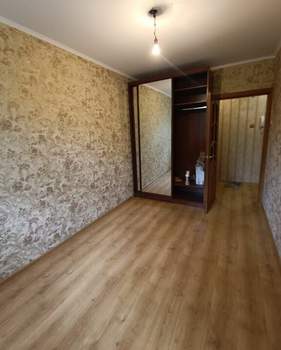 3-к квартира, вторичка, 58м2, 3/5 этаж