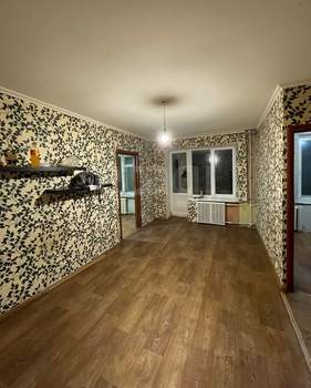 2-к квартира, вторичка, 44м2, 1/4 этаж