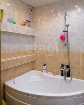 4-к квартира, вторичка, 61м2, 4/5 этаж