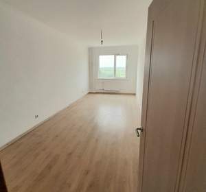 2-к квартира, вторичка, 57м2, 10/18 этаж