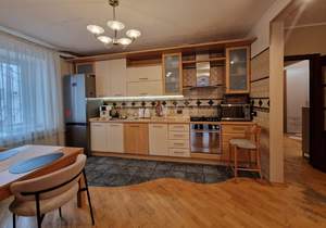 3-к квартира, вторичка, 134м2, 2/3 этаж