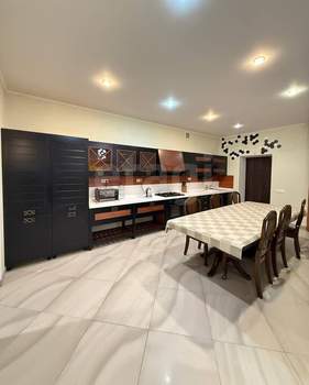 6-к квартира, вторичка, 217м2, 1/3 этаж