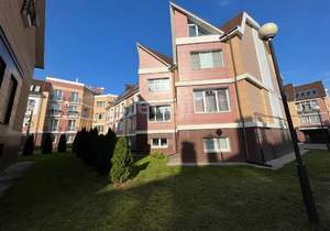 2-к квартира, вторичка, 86м2, 1/3 этаж