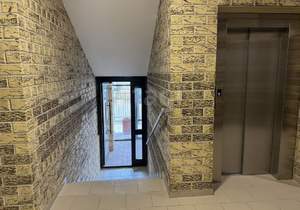 2-к квартира, вторичка, 79м2, 1/5 этаж